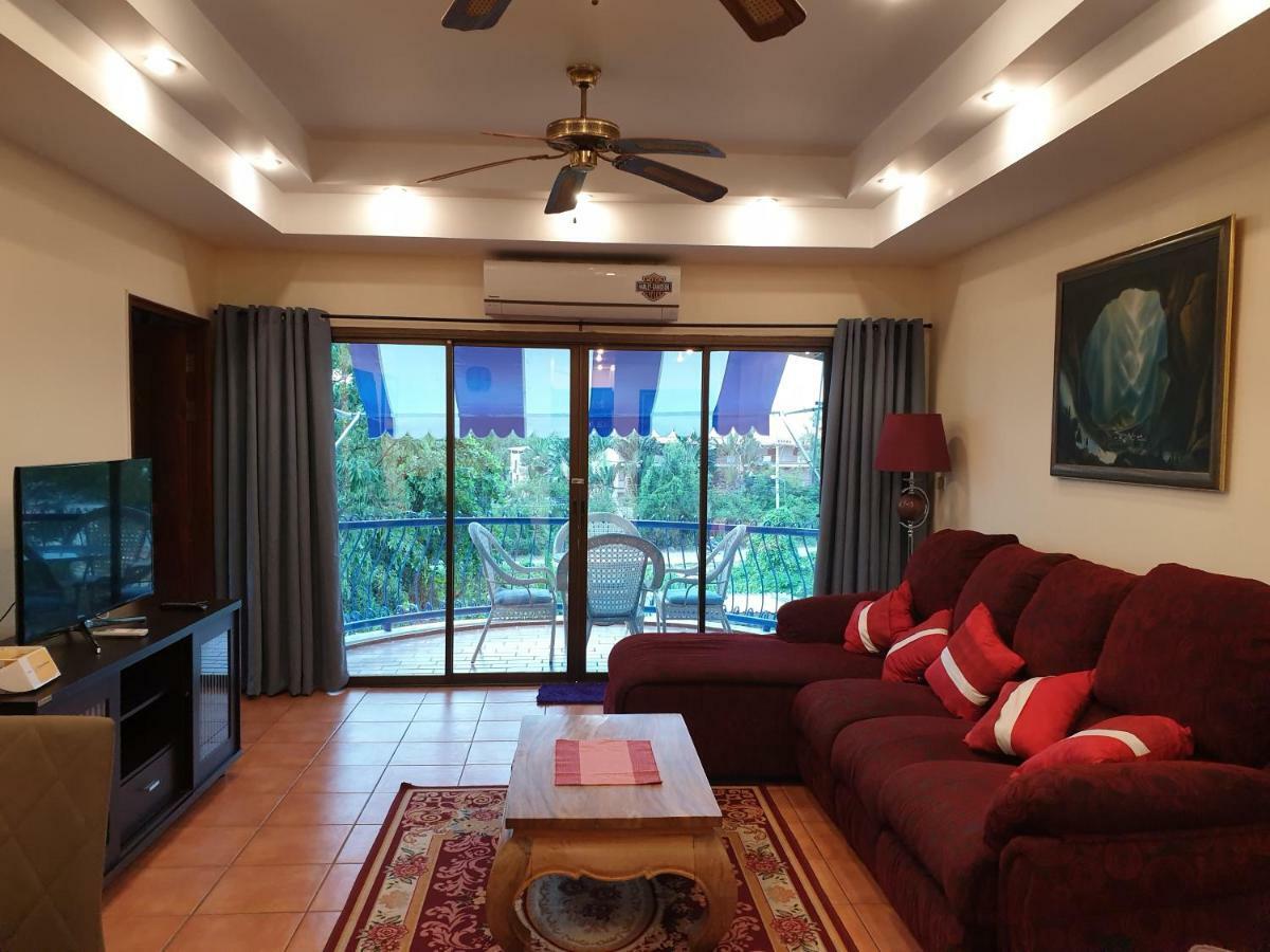Villa Germania Pattaya Exterior photo